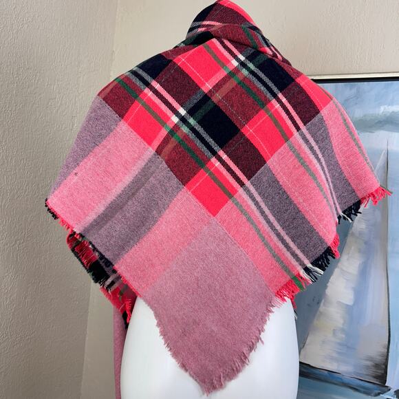 J.Crew Blanket Scarf Large Plaid. Made in Italy - Picture 4 of 7